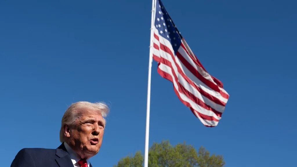 Kampánykörútba kezdett a félidős választások előtt Trump