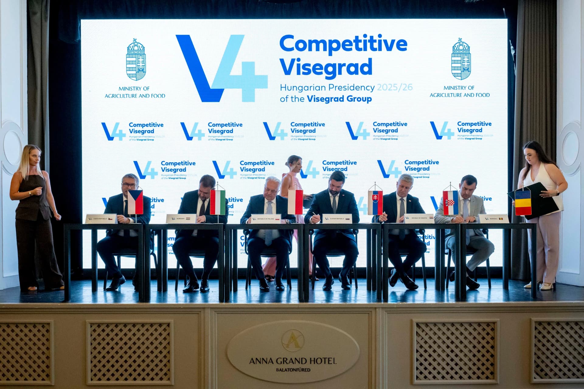Közös megállapodást írtak alá a visegrádi országok