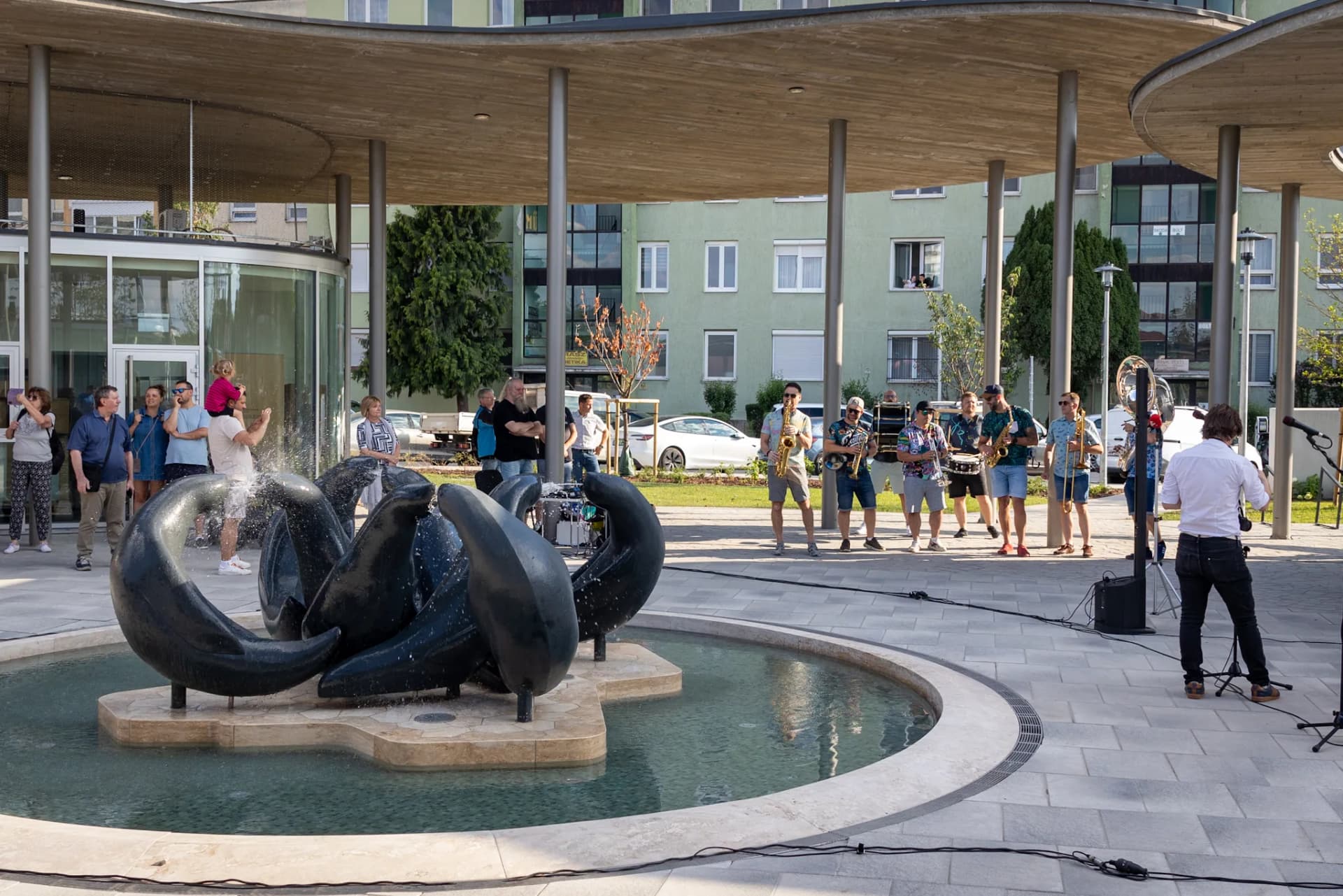 A felújított Mester Árpád tér
