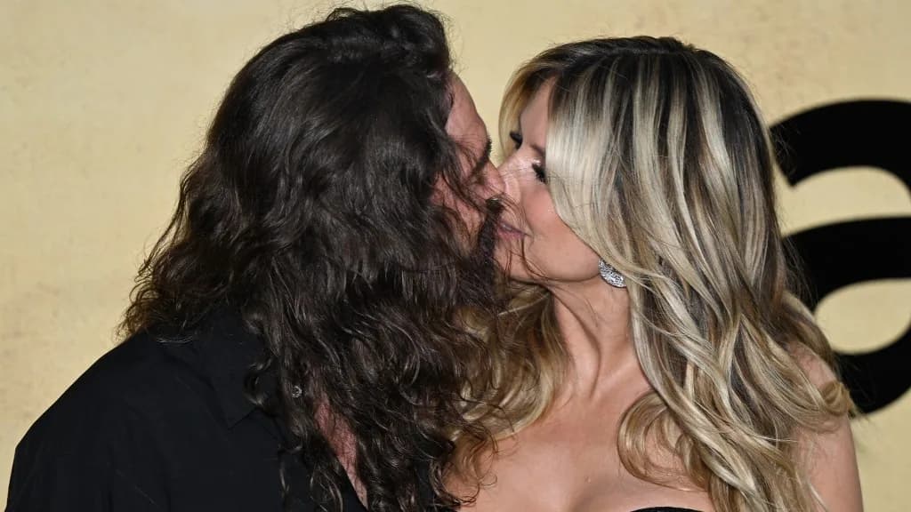 Heidi Klum intim esküvői csókot oszt meg