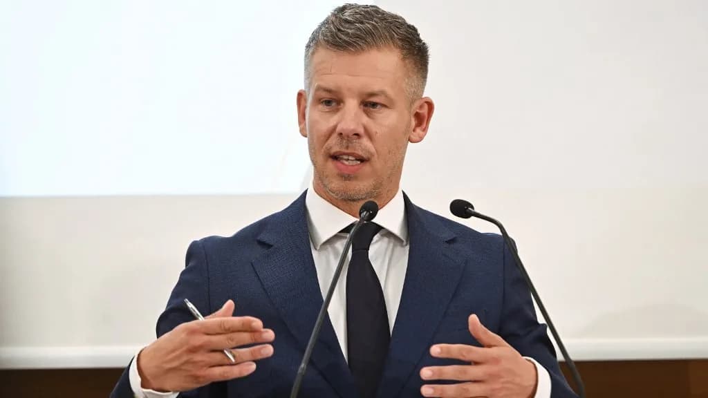 Magyar Péter: További összefogást követel a túlterhelt víz- és energiahálózat + Videó