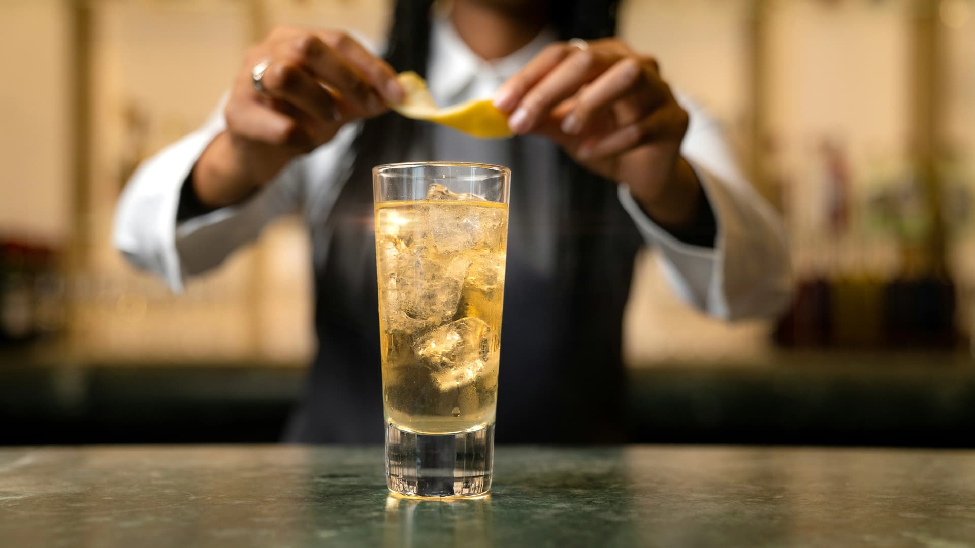 Whisky Nyáron? Így Készül a Highball, a Szezon Legfrissítőbb Nyári Koktélja!