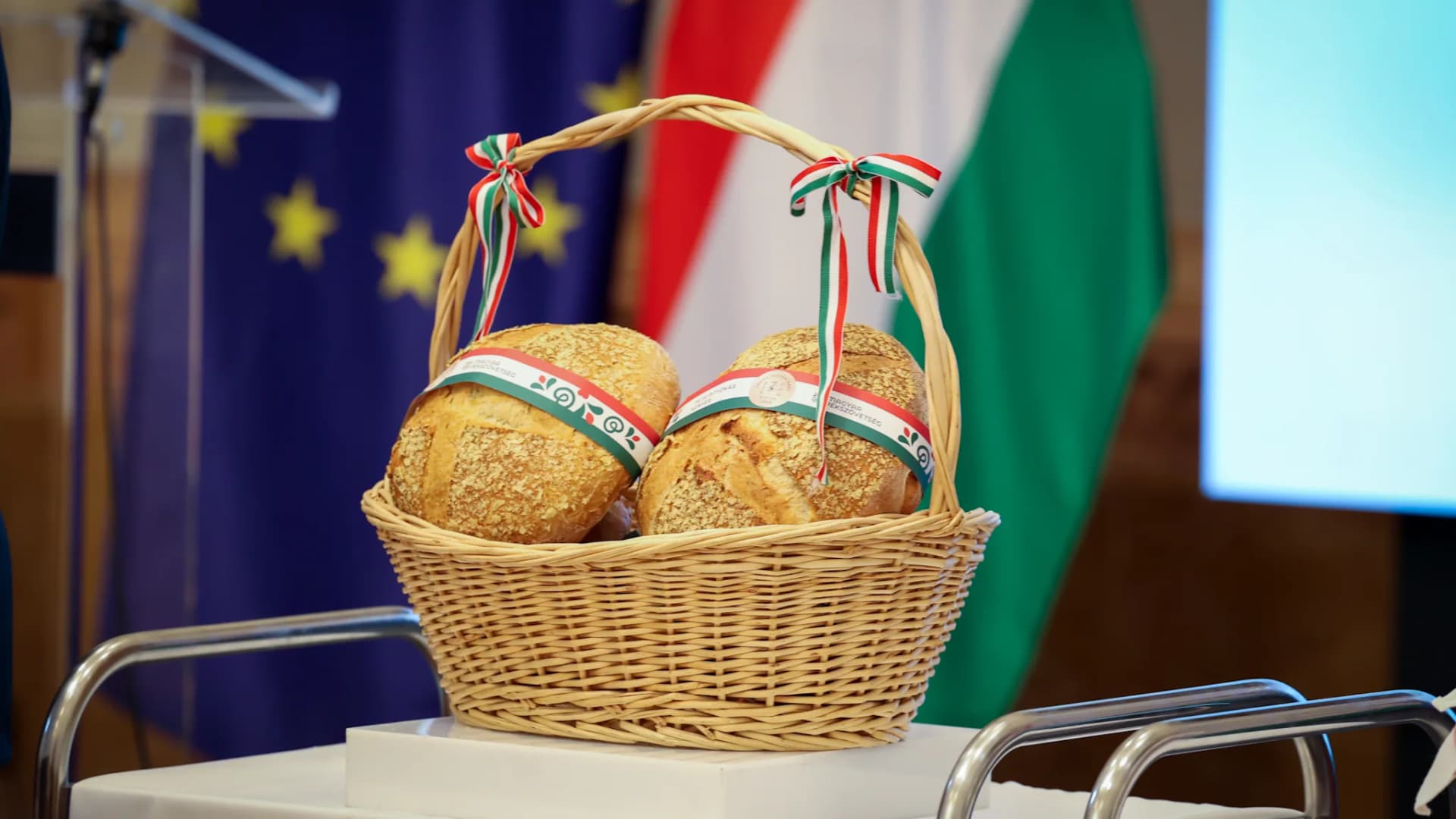 ország kenyere