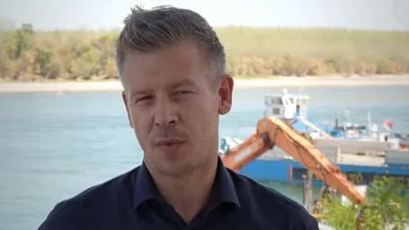 Pakson megkezdődött a fenékküszöb kiépítése