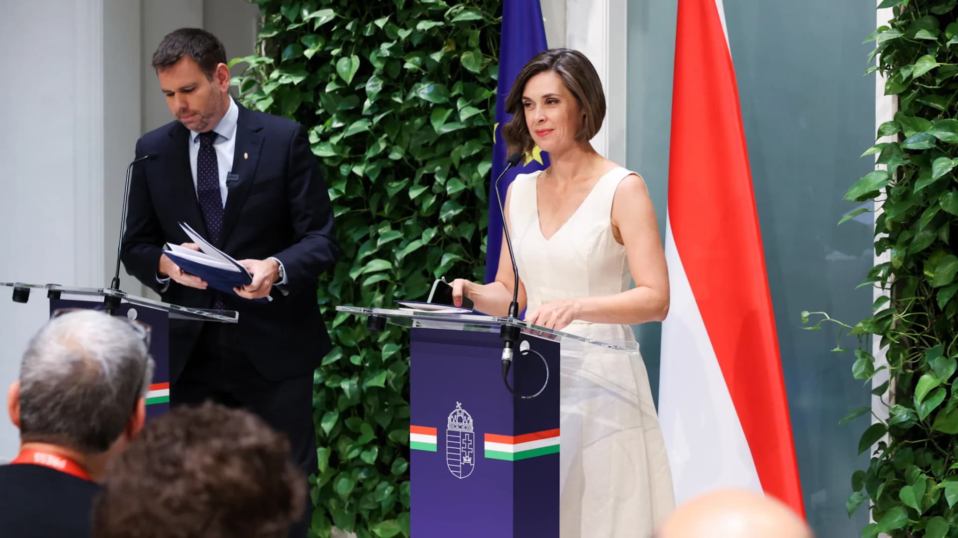 Vitézy Dávid a kormány döntéseit ismerteti