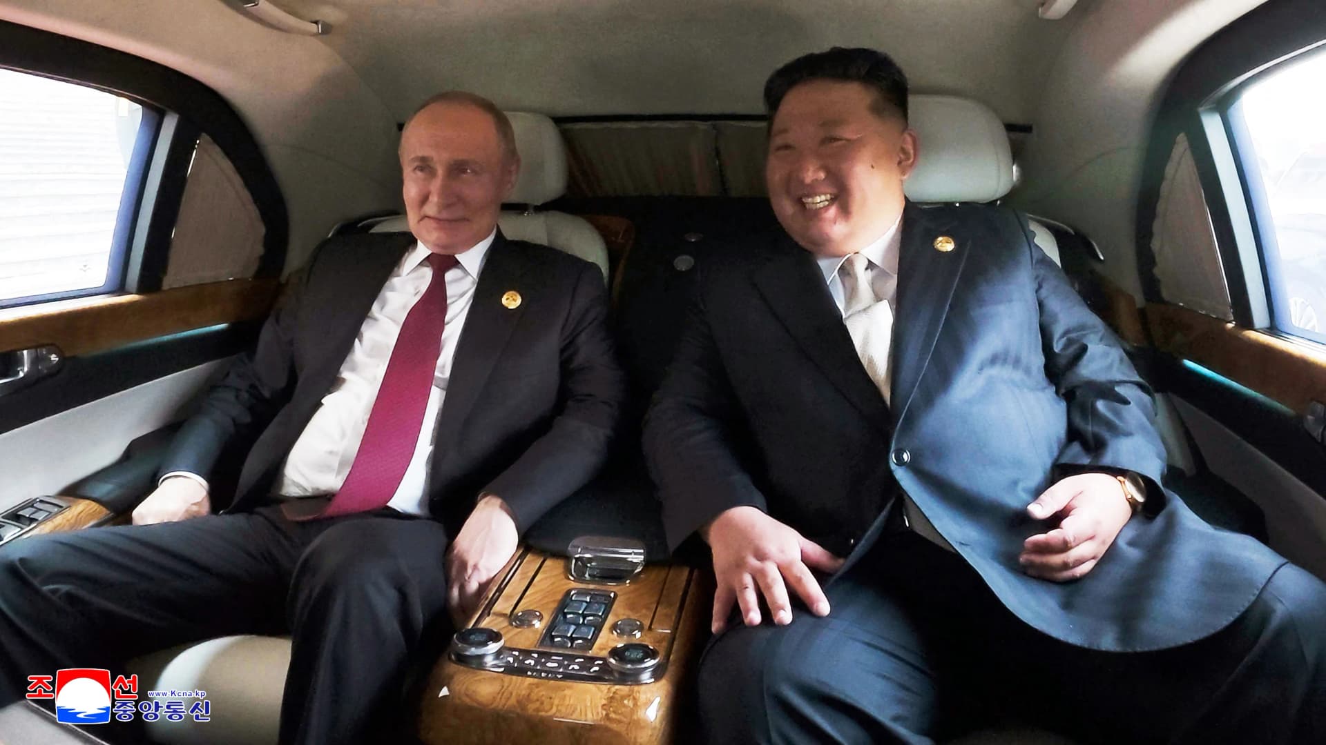 Putyin dicséri Észak-Koreát