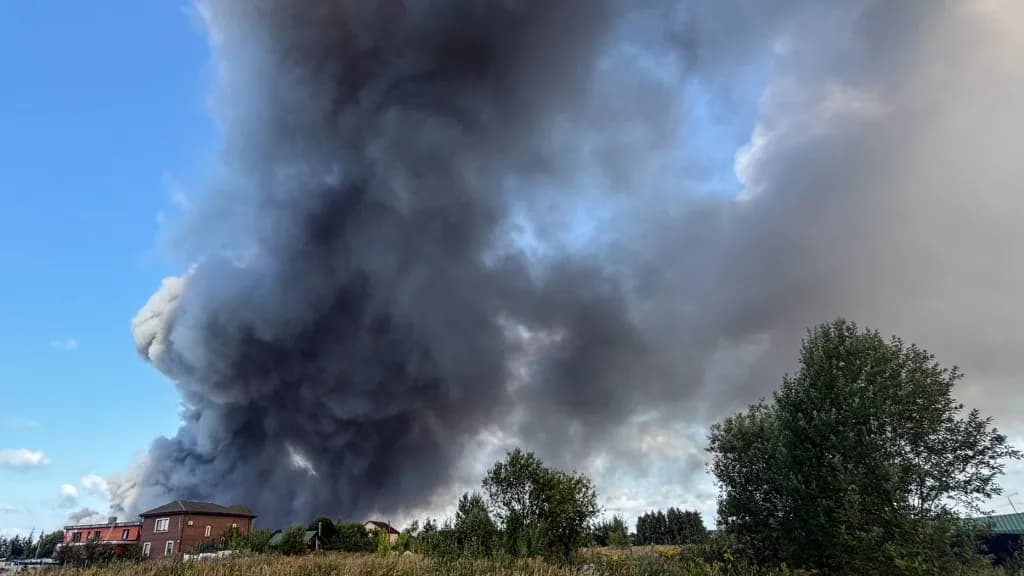 Ukrajna orosz rakétagyárat támadt
