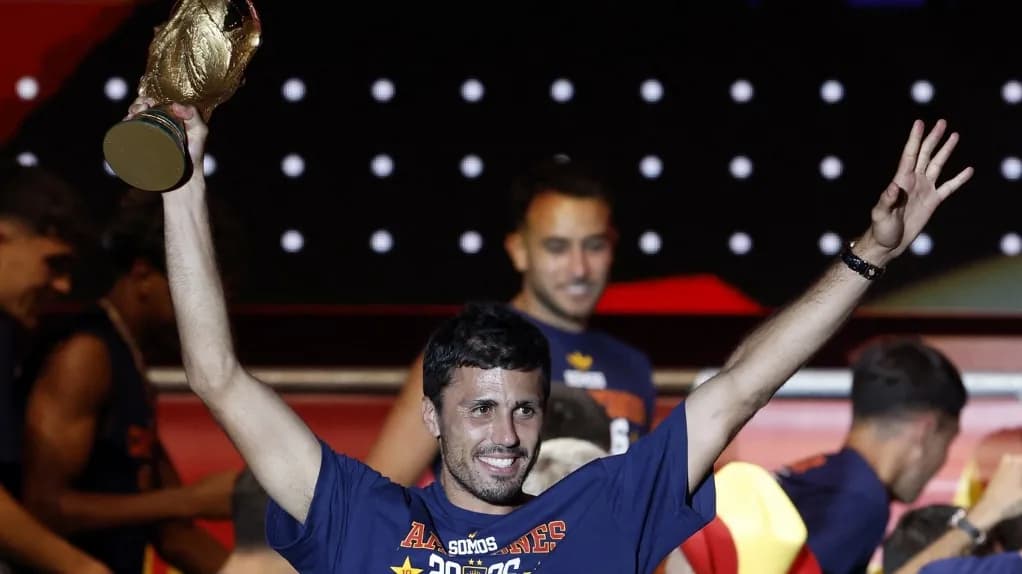 A Barcelonánál folytatja pályafutását az aranylabdás Rodri