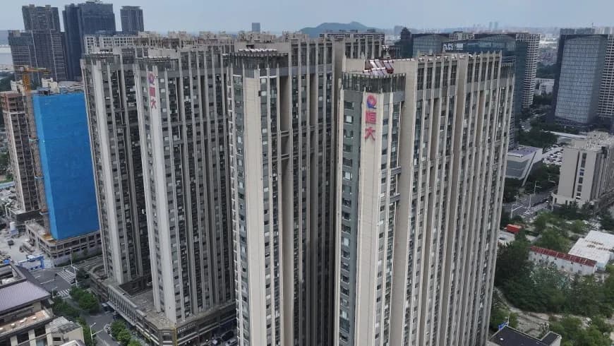 Életfogytiglani börtönbüntetésre ítélték az Evergrande kínai építőipari cég alapítóját