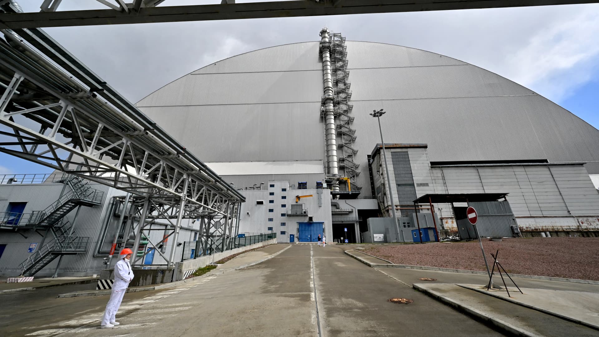 Németország 50 millió eurót biztosít a csernobili atomerőmű zárószerkezetének