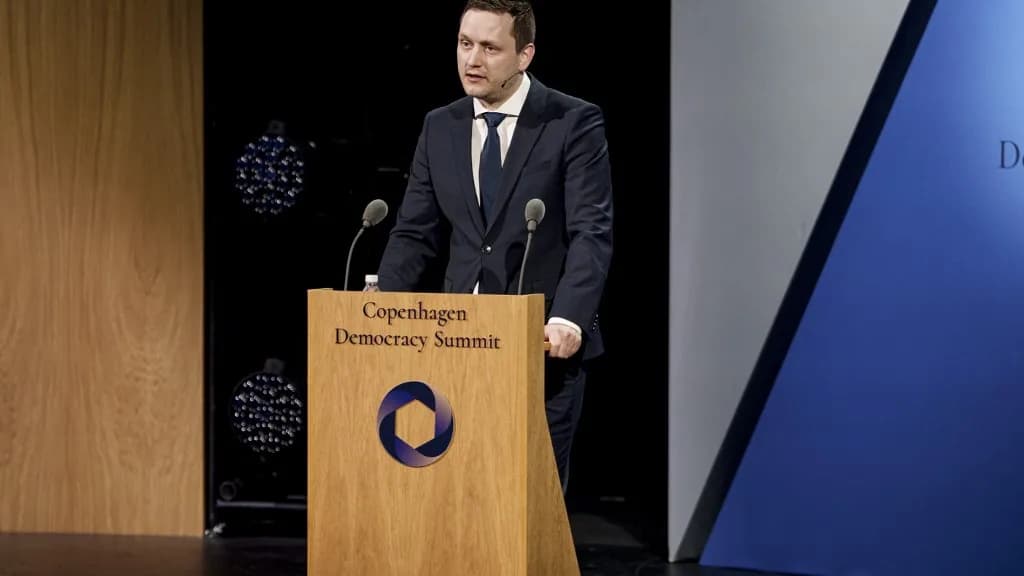 A dán parlament jóváhagyta a fogamzásgátlásra kényszerített grönlandi nők kártérítéséről szóló határozatot