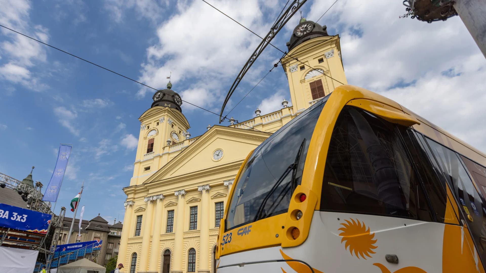 Egyeztetést kezdeményez a helyi közlekedés fejlesztéséről a debreceni polgármester