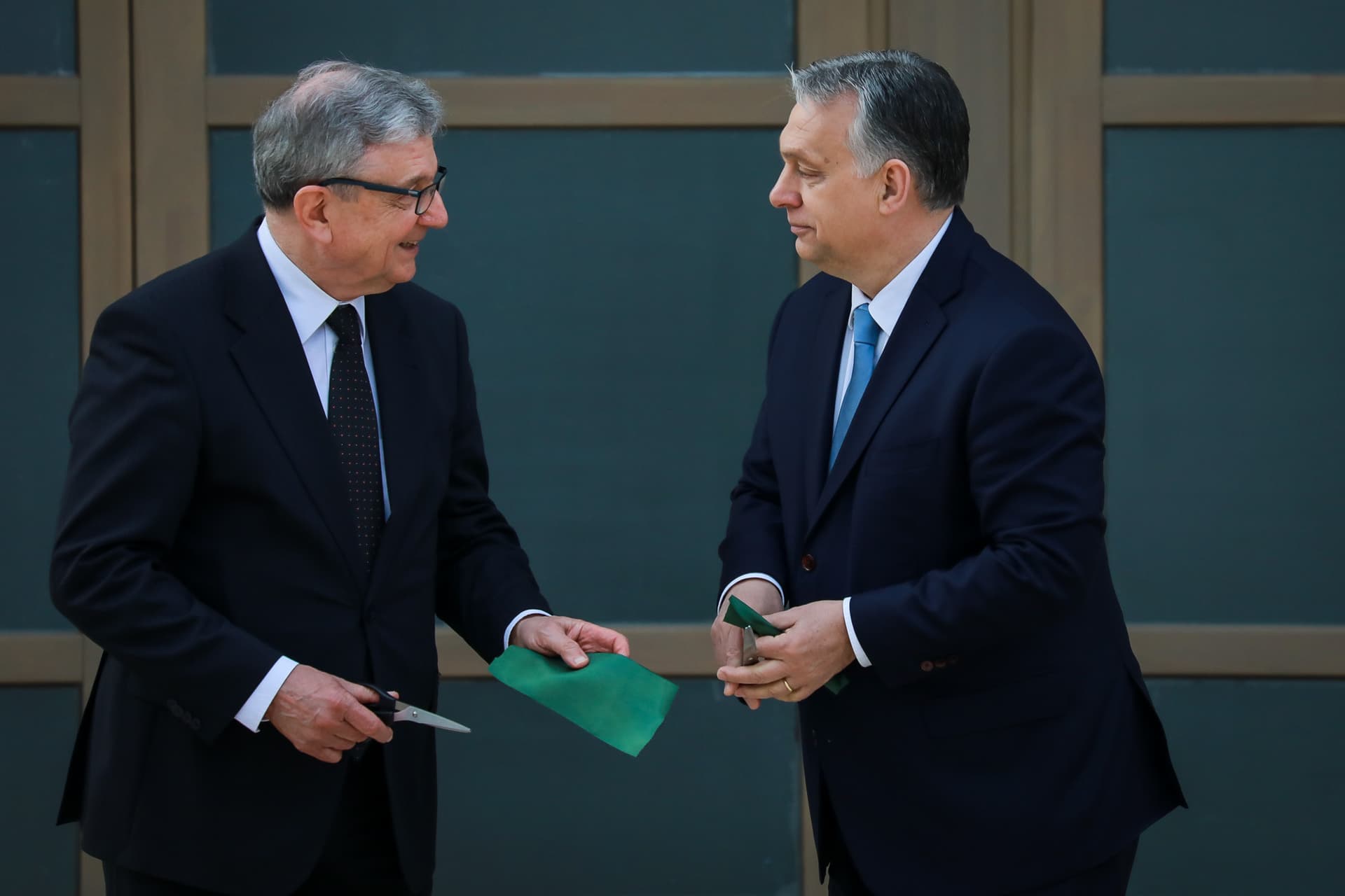 Orbán Viktor a Avicenna Közel-Kelet Kutatások Intézete épületének avatása