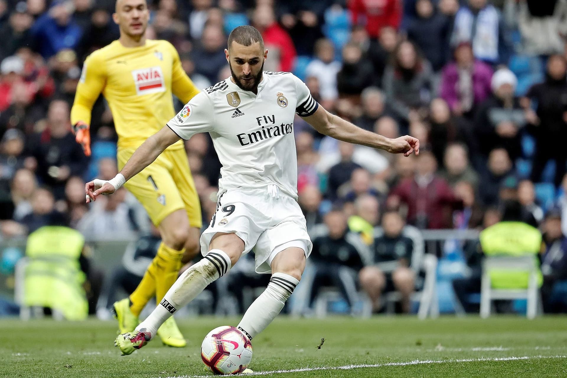 Karim Benzema mellé keresnek dublőrt a Bernabéuban