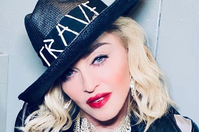 Madonna  felléphet az Eurovízión
