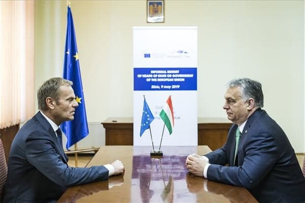 orbán tusk