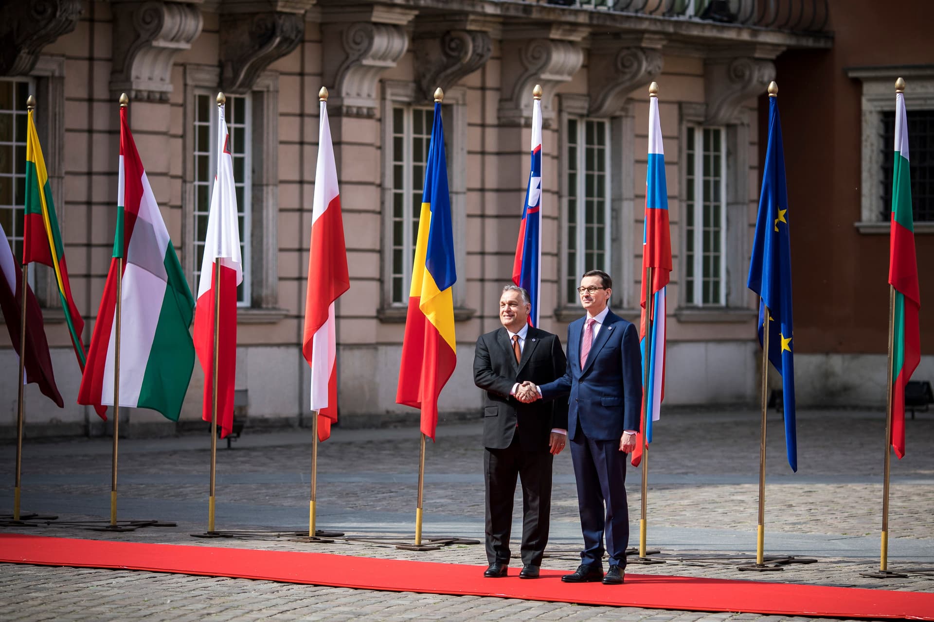 A kormányfő Varsóba utazott