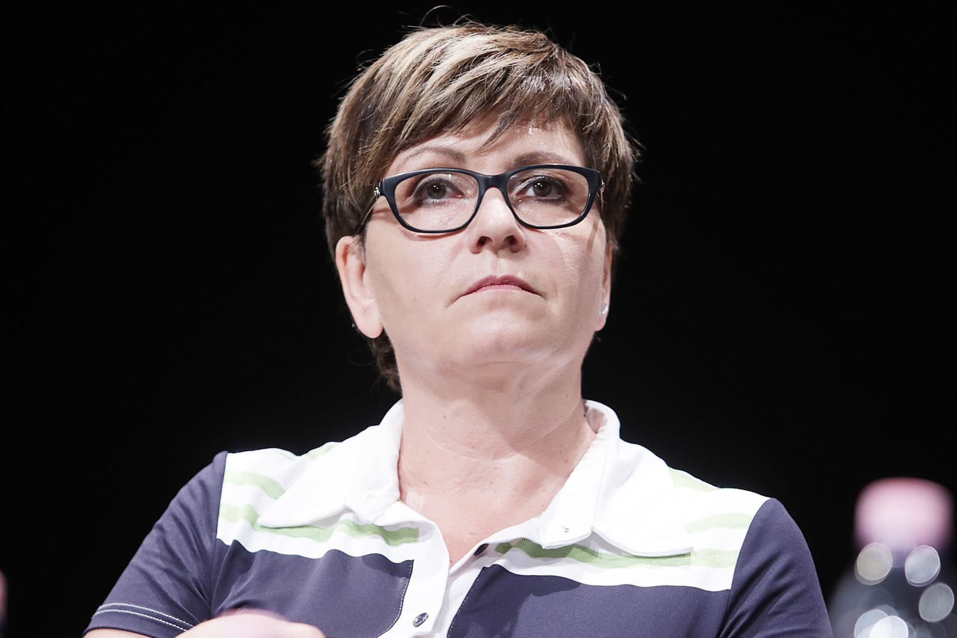 Lopott videóval kampányol Kálmán Olga
