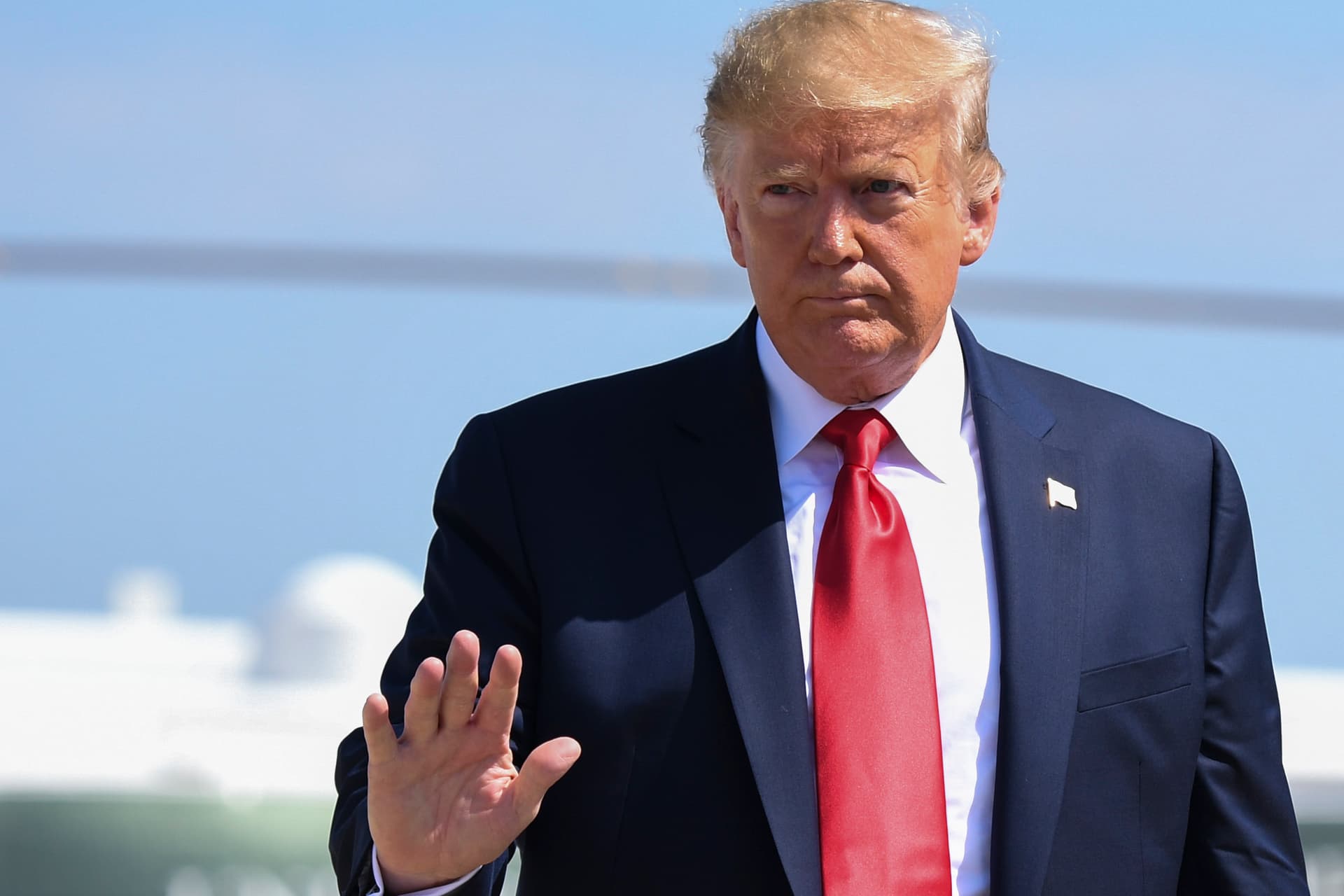 Donald Trump megemeli a kínai importcikkekre kivetett vámokat