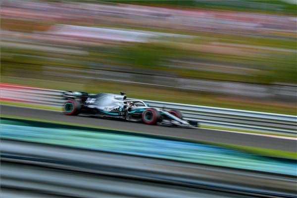 Hamilton volt a leggyorsabb a harmadik szabadedzésen