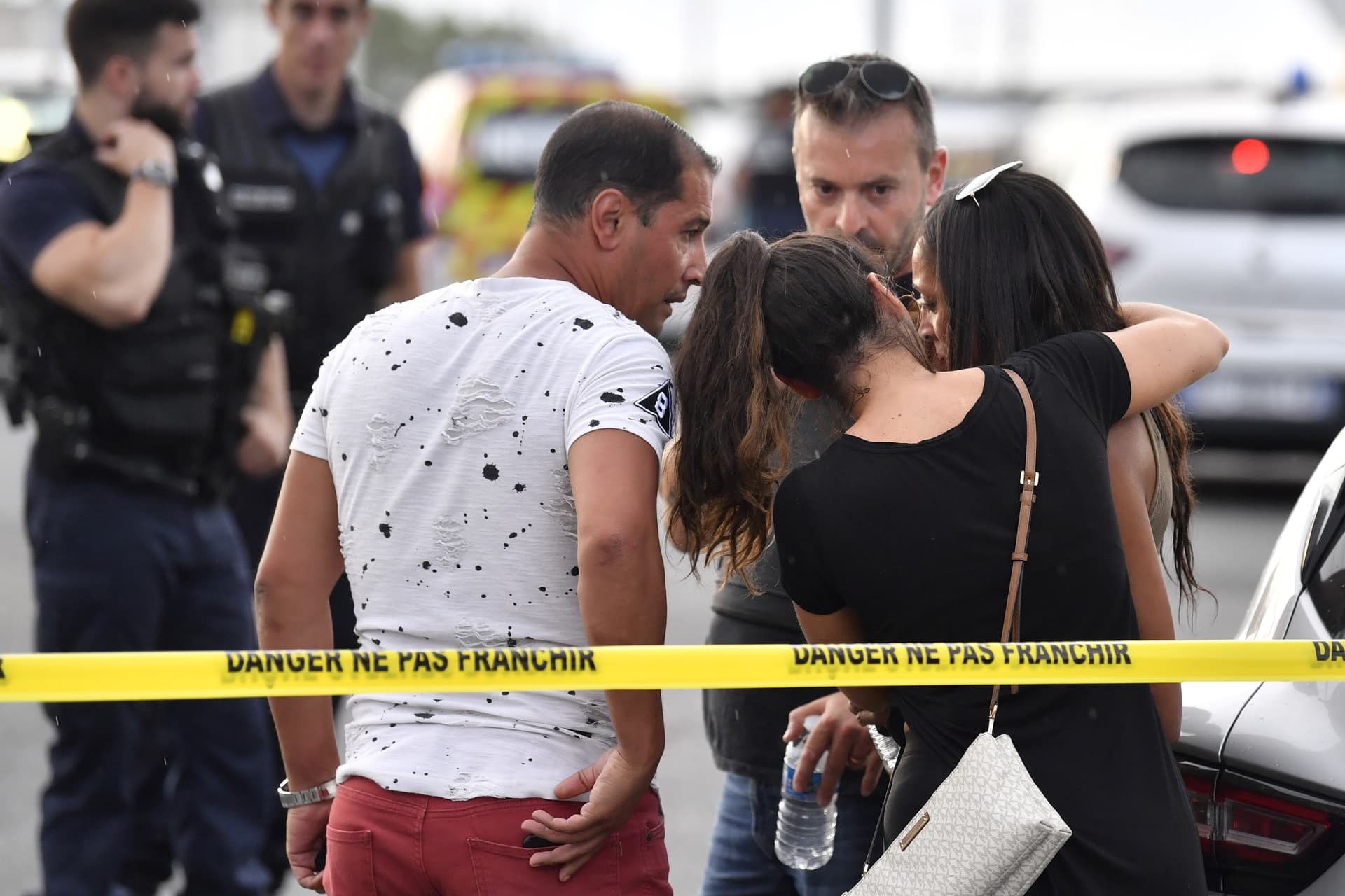 „Rasszista, faji alapú volt a lyoni késes támadás”