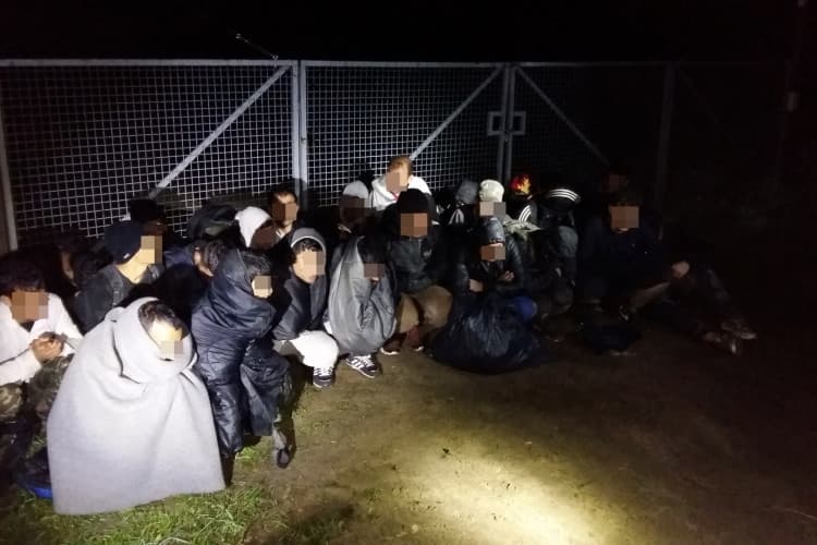 Huszonhét migránst tartóztattak fel Bács-Kiskun megyében