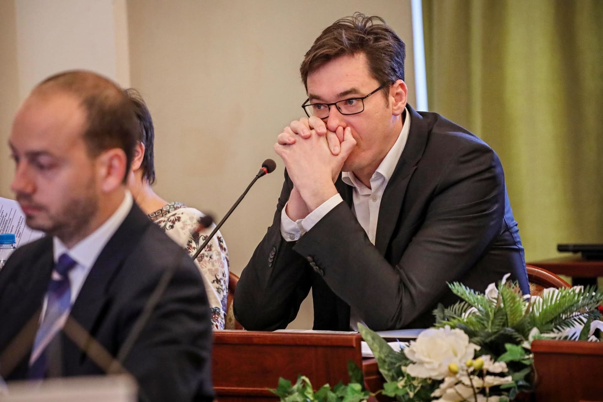 Karácsony tájékozatlan, vagy inkább blöfföl
