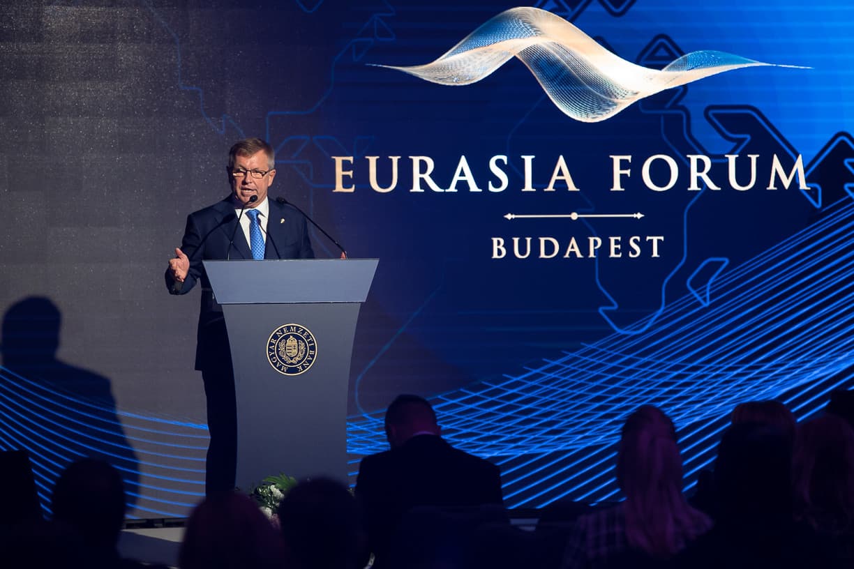 Eurázsiai gondolkodók a fenntartható jövőért