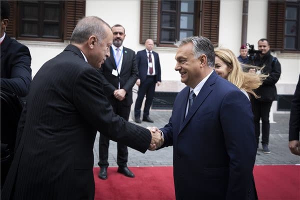Erdogan Budapesten