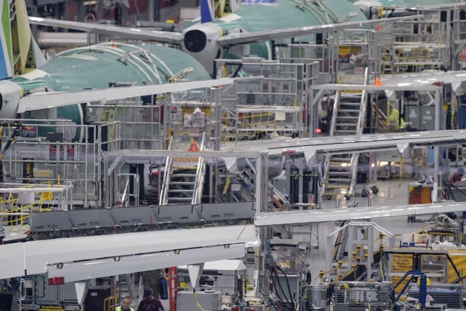 Nagy bajban a Boeing: felfüggesztik a 737 Max típusú repülőgépek gyártását