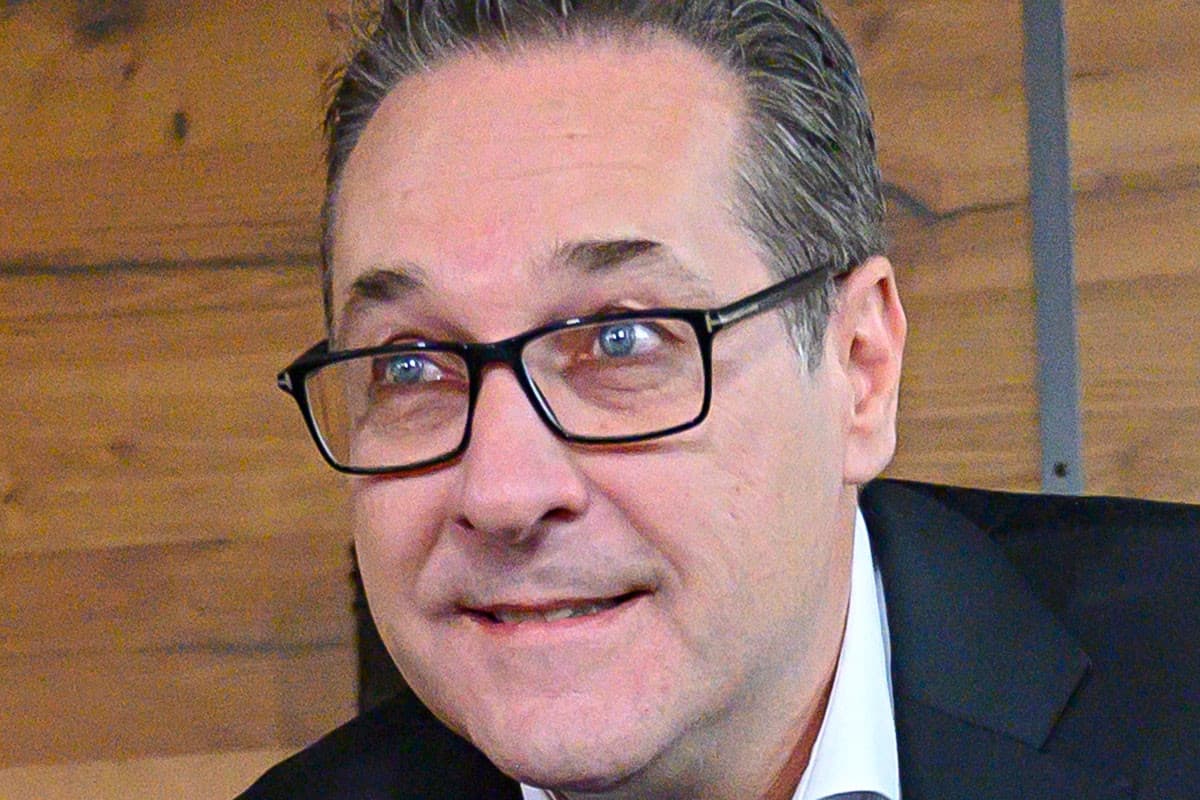 Strache valóban el akar indulni a bécsi választásokon a DAÖ listája élén