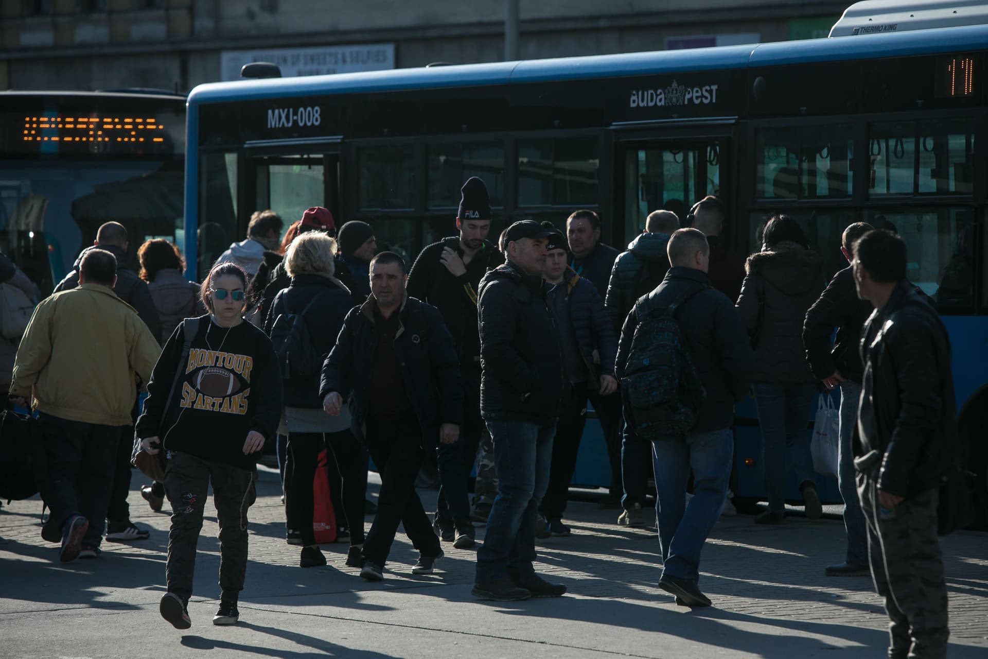 Karácsony: Kötelező lesz a maszkviselés a BKK járatain
