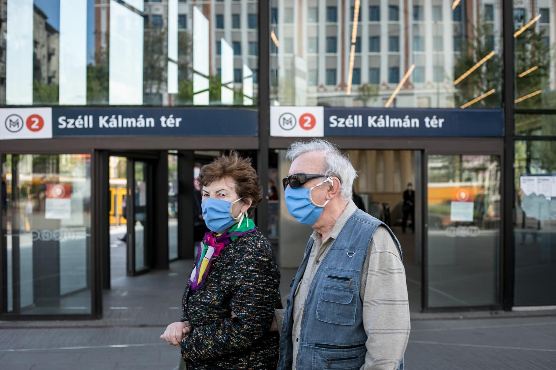 maszk, koronavírus, tömegközlekedés
