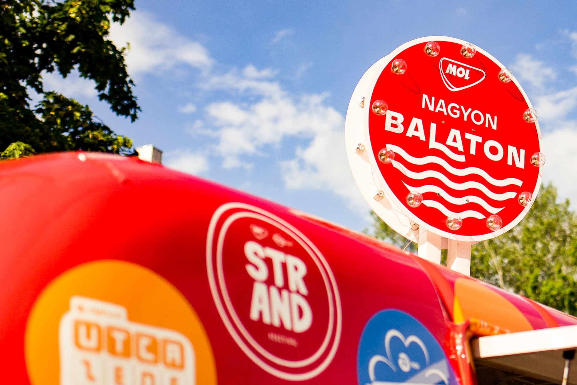 Beszélgetés-sorozatot indít a MOL Nagyon Balaton