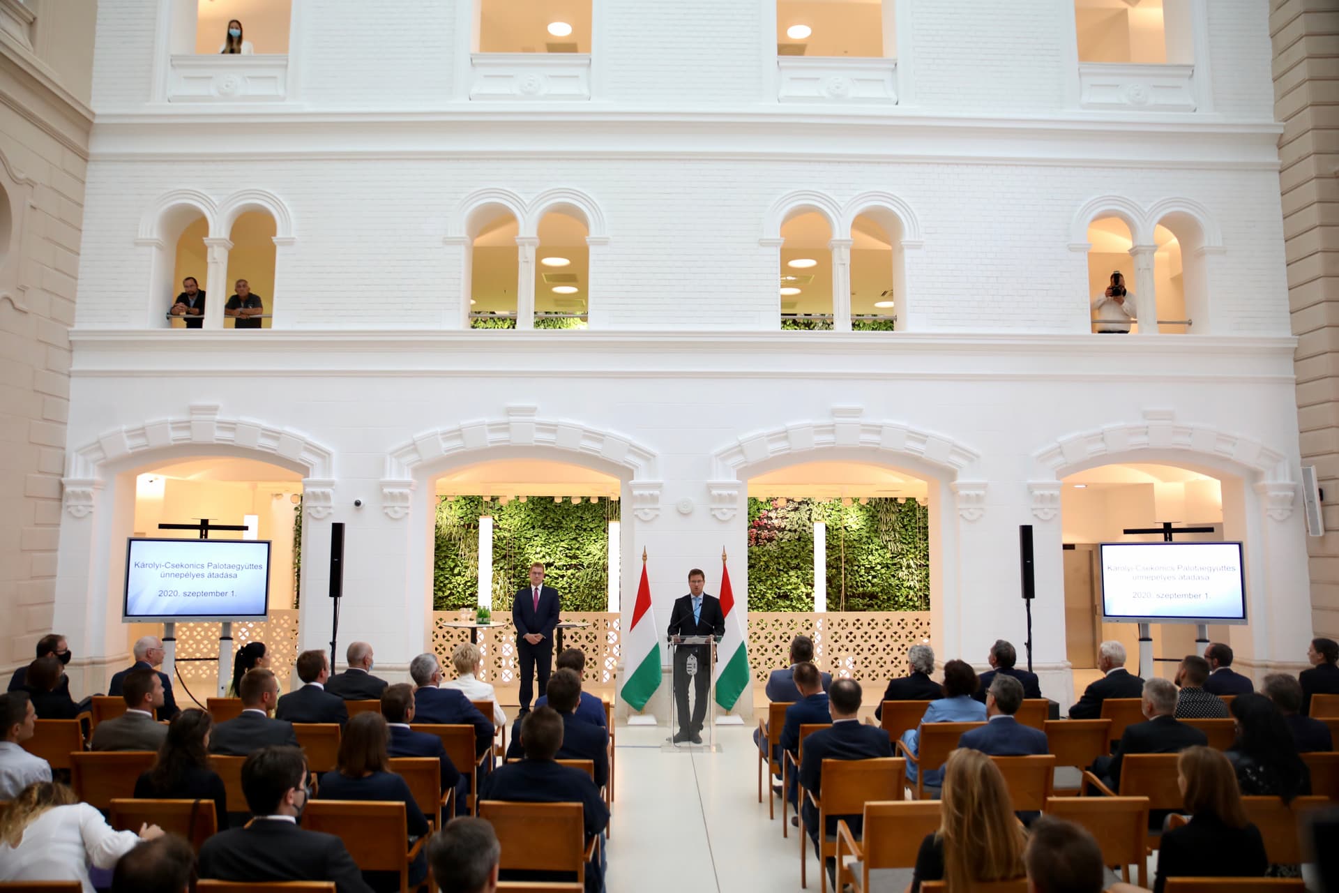 Átadták a felújított Károlyi–Csekonics-palotaegyüttest