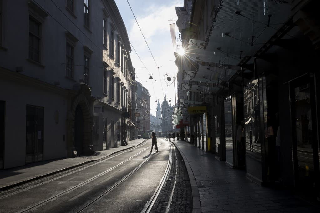 Karácsony után újabb átfogó zárlat jön Ausztriában