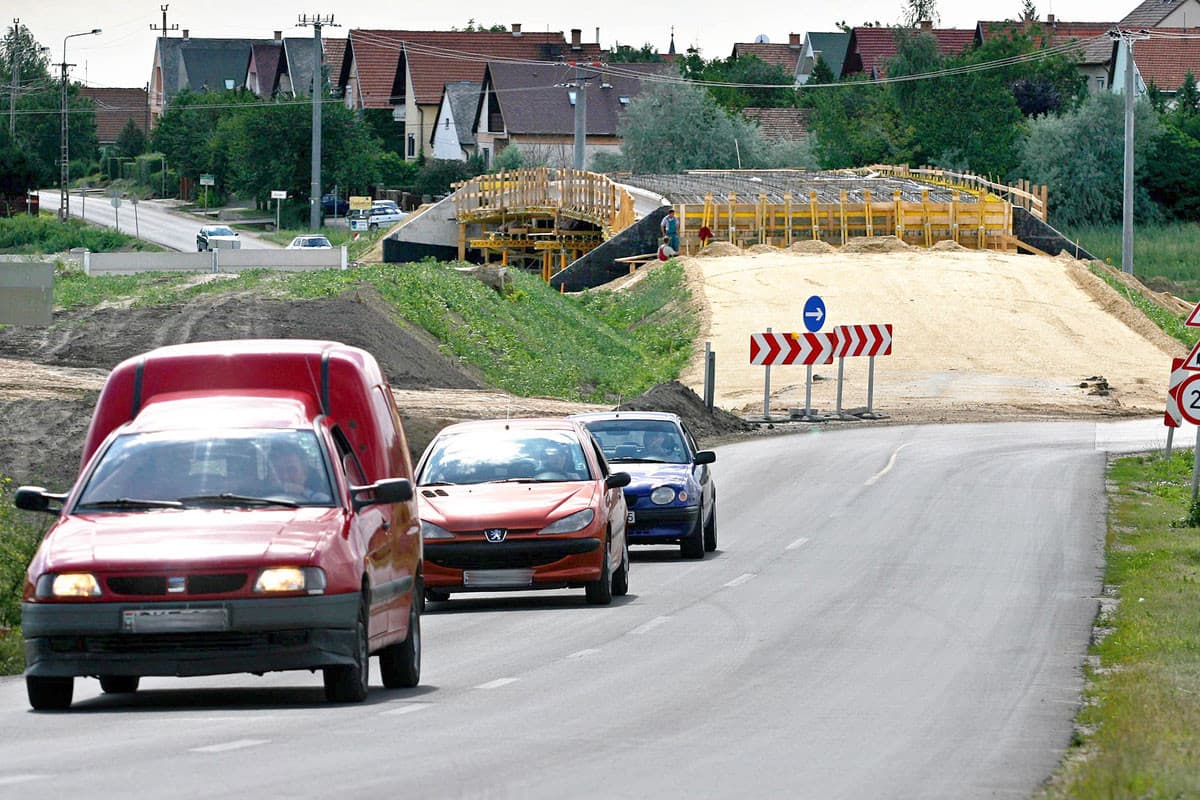 Továbbra is épülnek a gyorsforgalmi utak