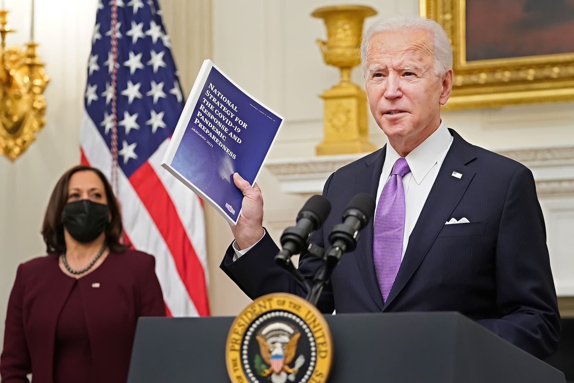 Biden száz nap alatt százmillió oltást ígér