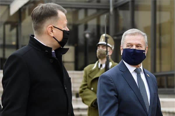 Benkő: Jó úton halad a lengyel-magyar kapcsolatok erősítése
