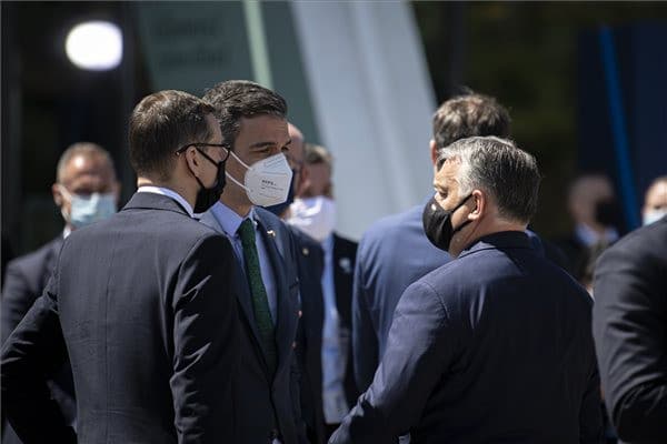 Orbán Viktor, Porto, Pedro Sánchez spanyol, Mateusz Morawiecki