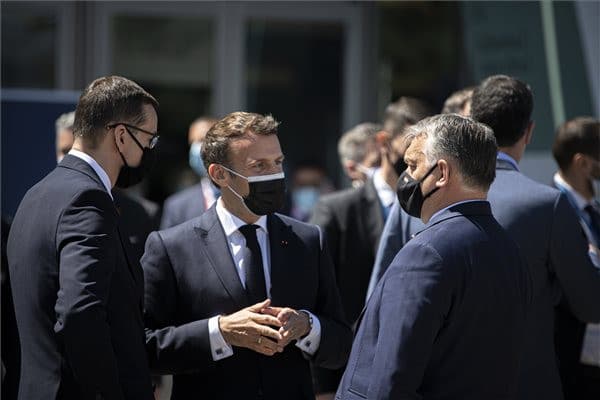 Orbán Viktor, Emmanuel Macron, Mateusz Morawiecki