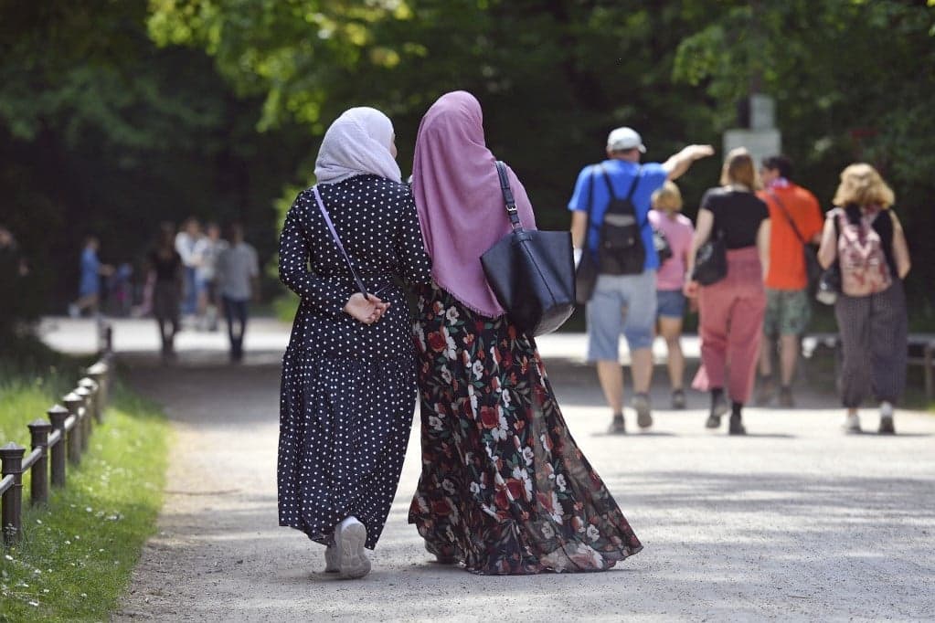 Iránban ismét az erkölcsrendészet ellenőrzi a fejkendőviselési előírásokat