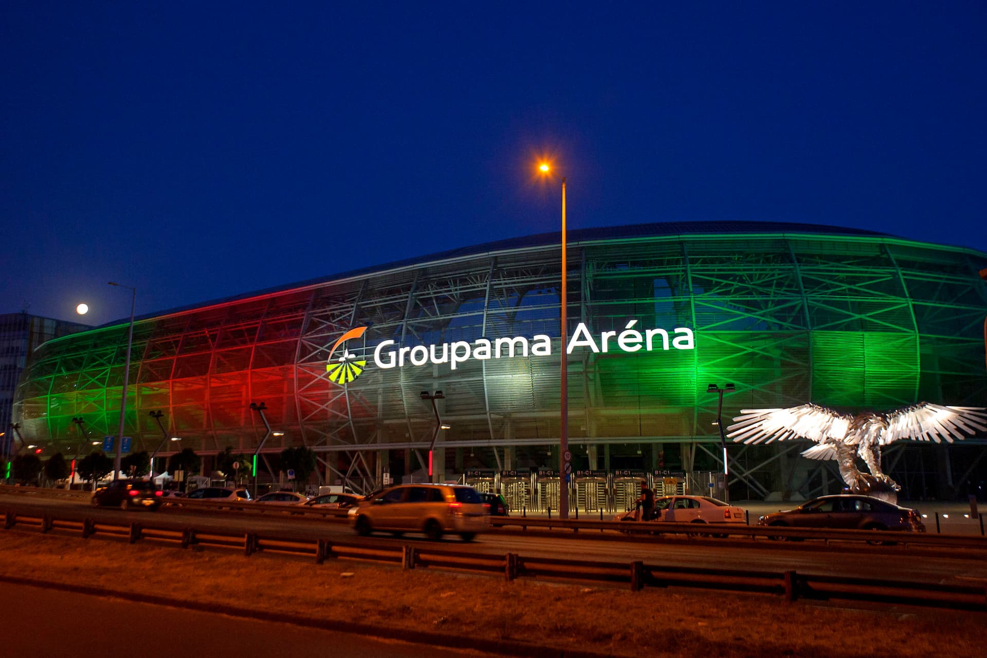 Nemzeti színű stadionok