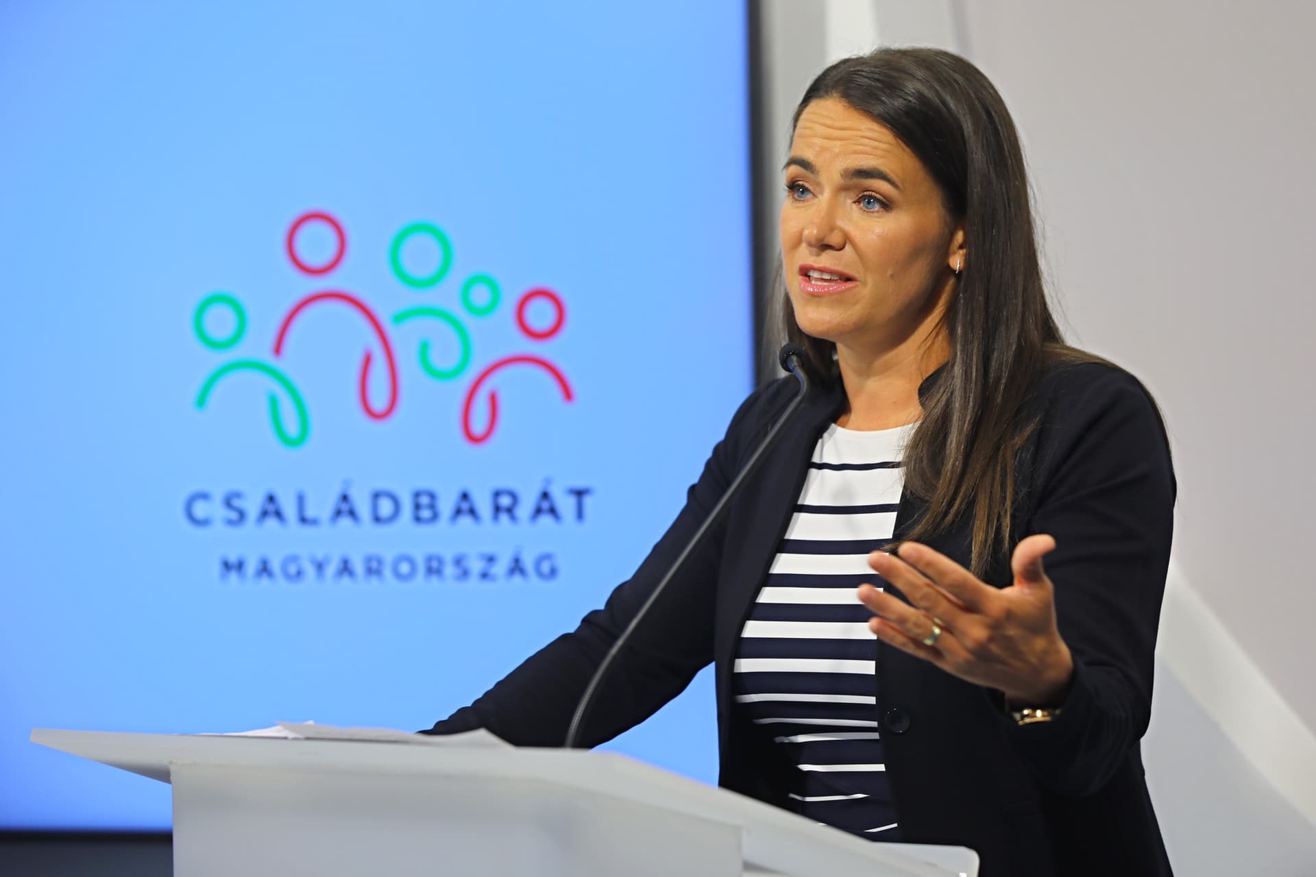 Megtartotta alakuló ülését a közösségi élet újraindításáért felelős operatív törzs