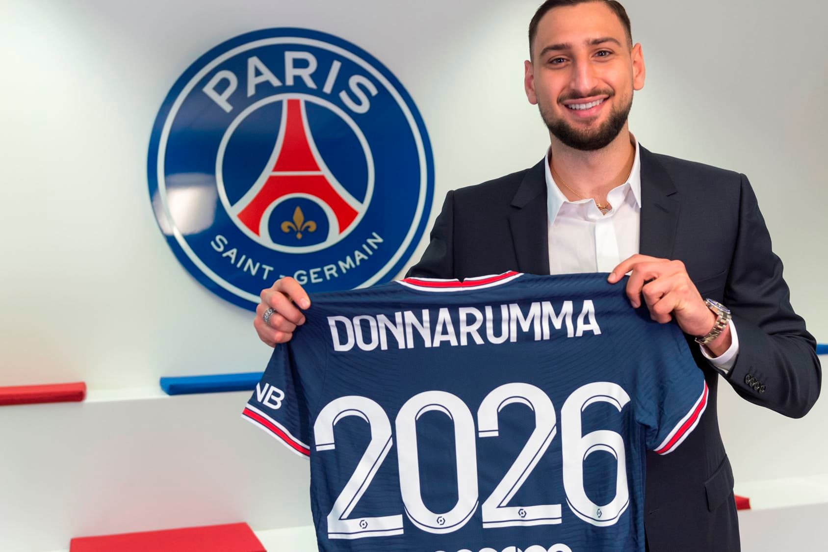 Donnarumma a Paris Saint-Germainhez igazolt