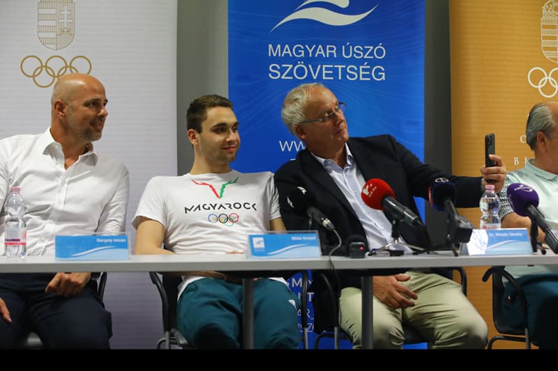 Úszók érkezése