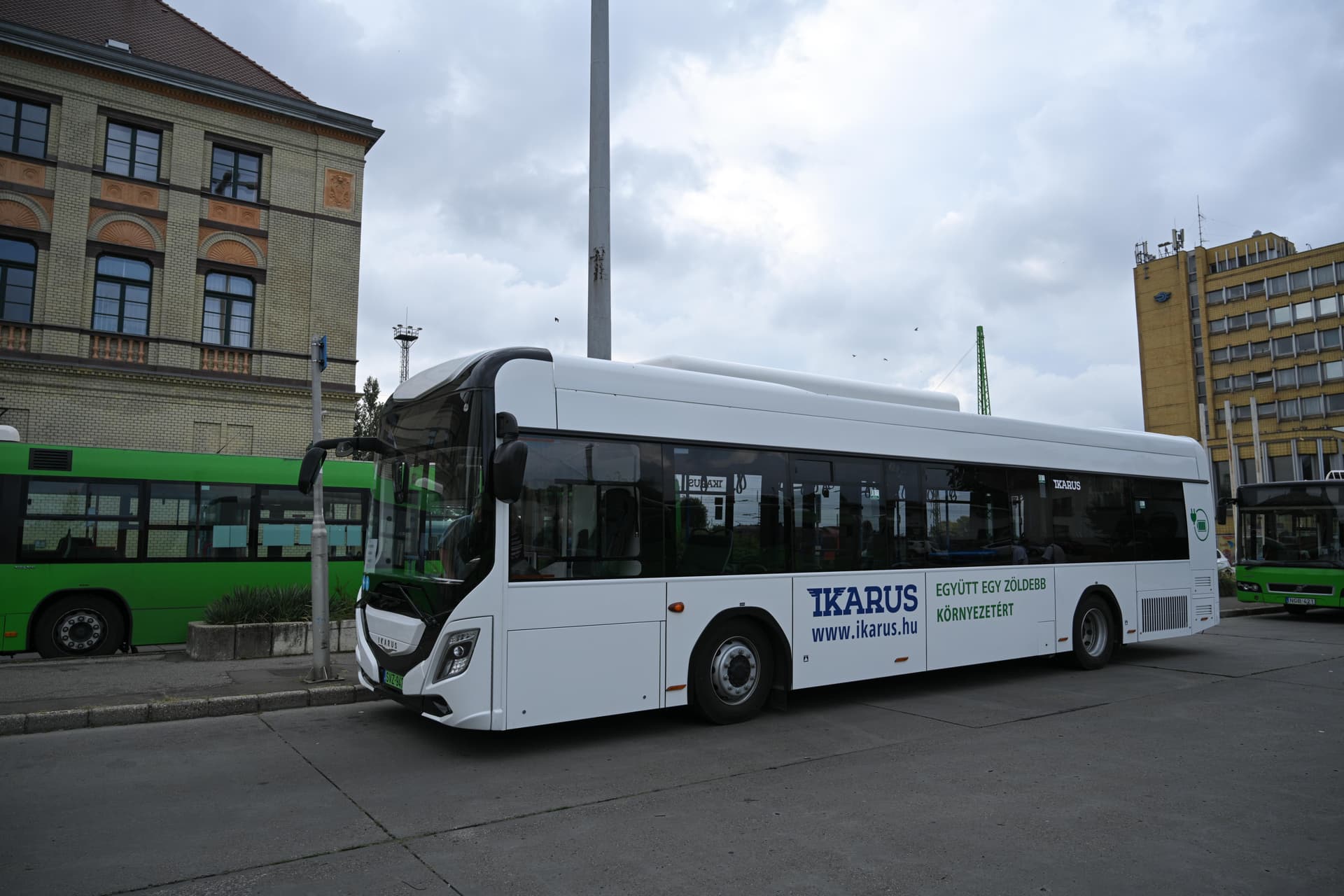 Ikarus