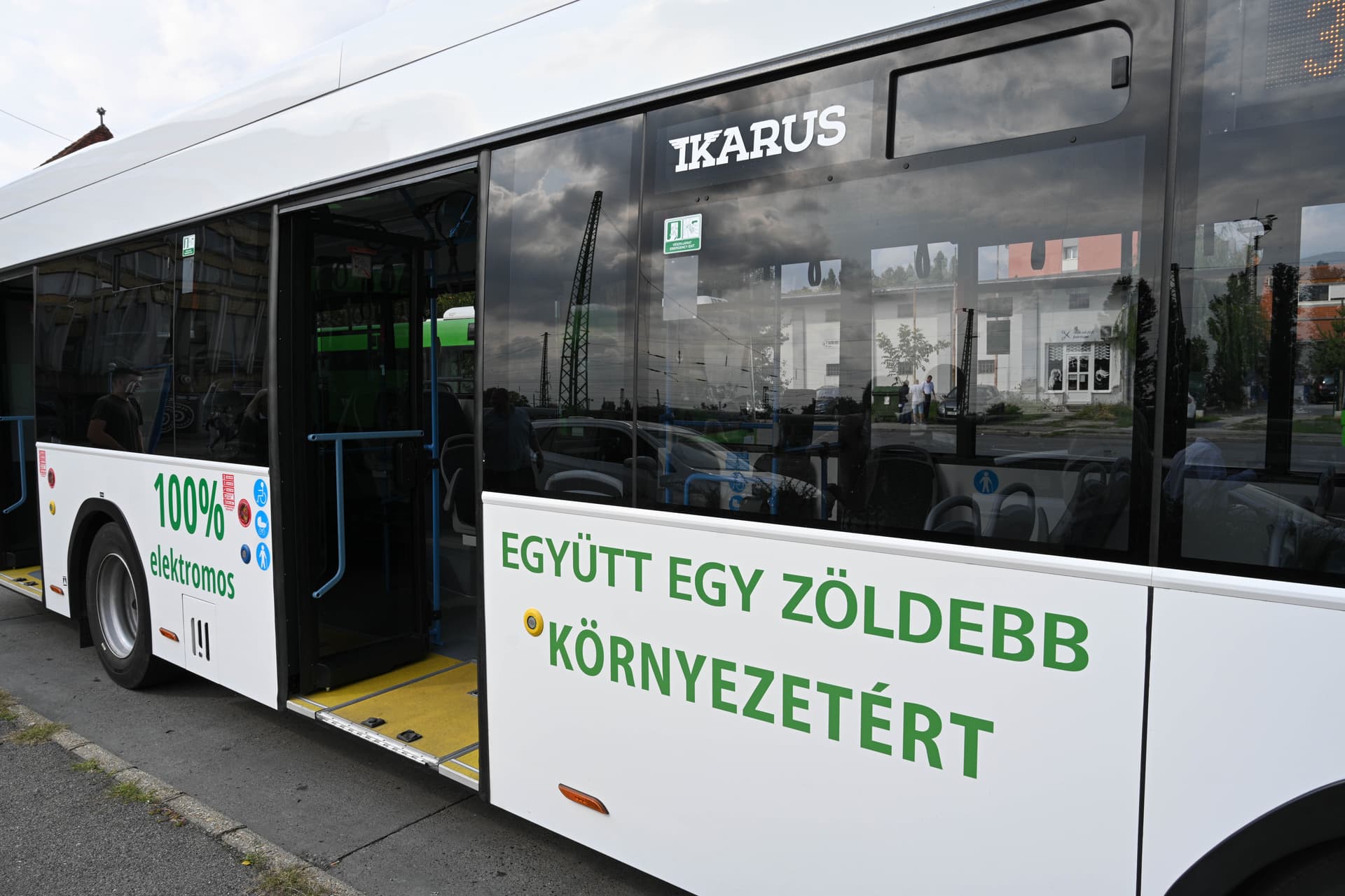 Ikarus, busz, autóbusz