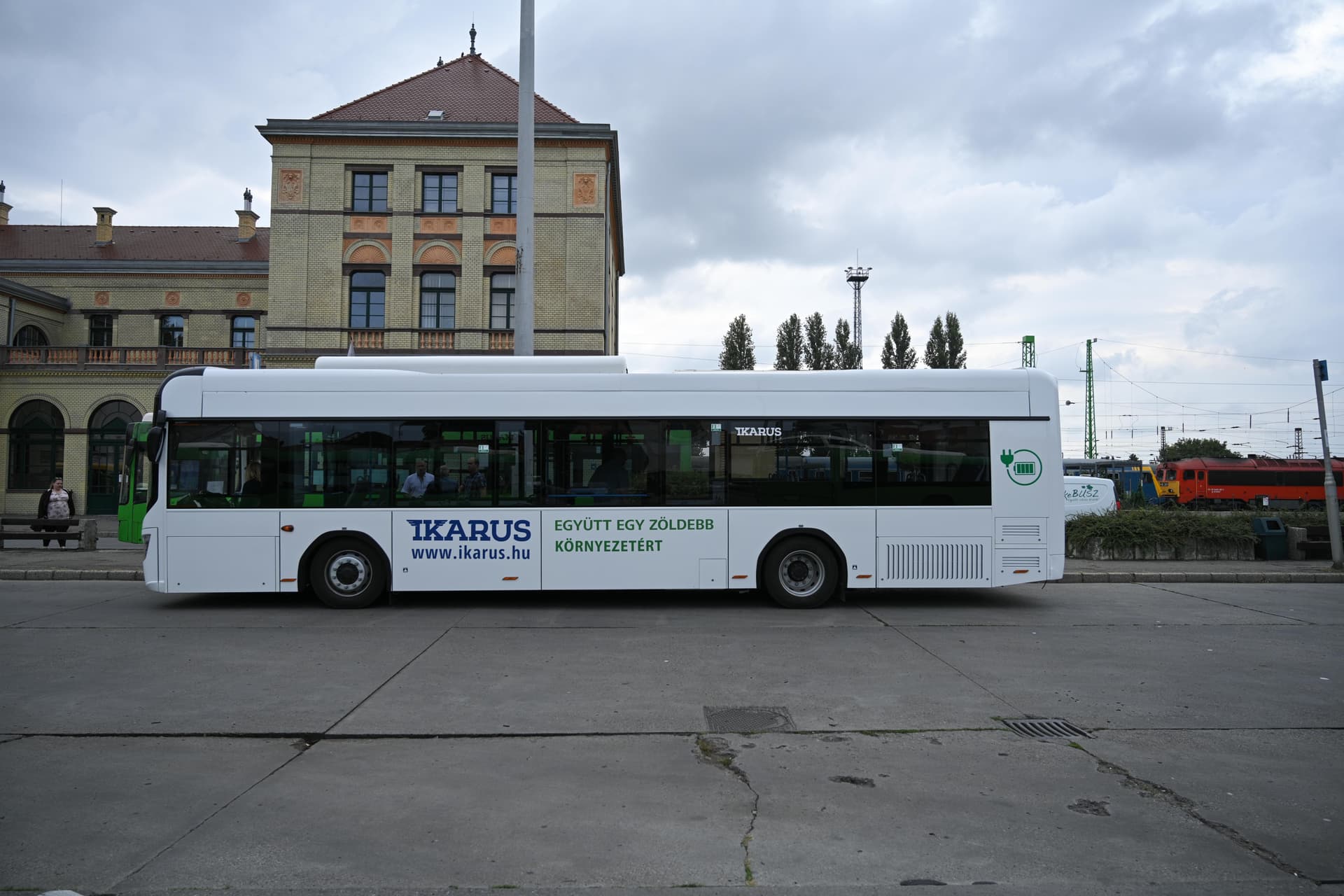 Ikarus