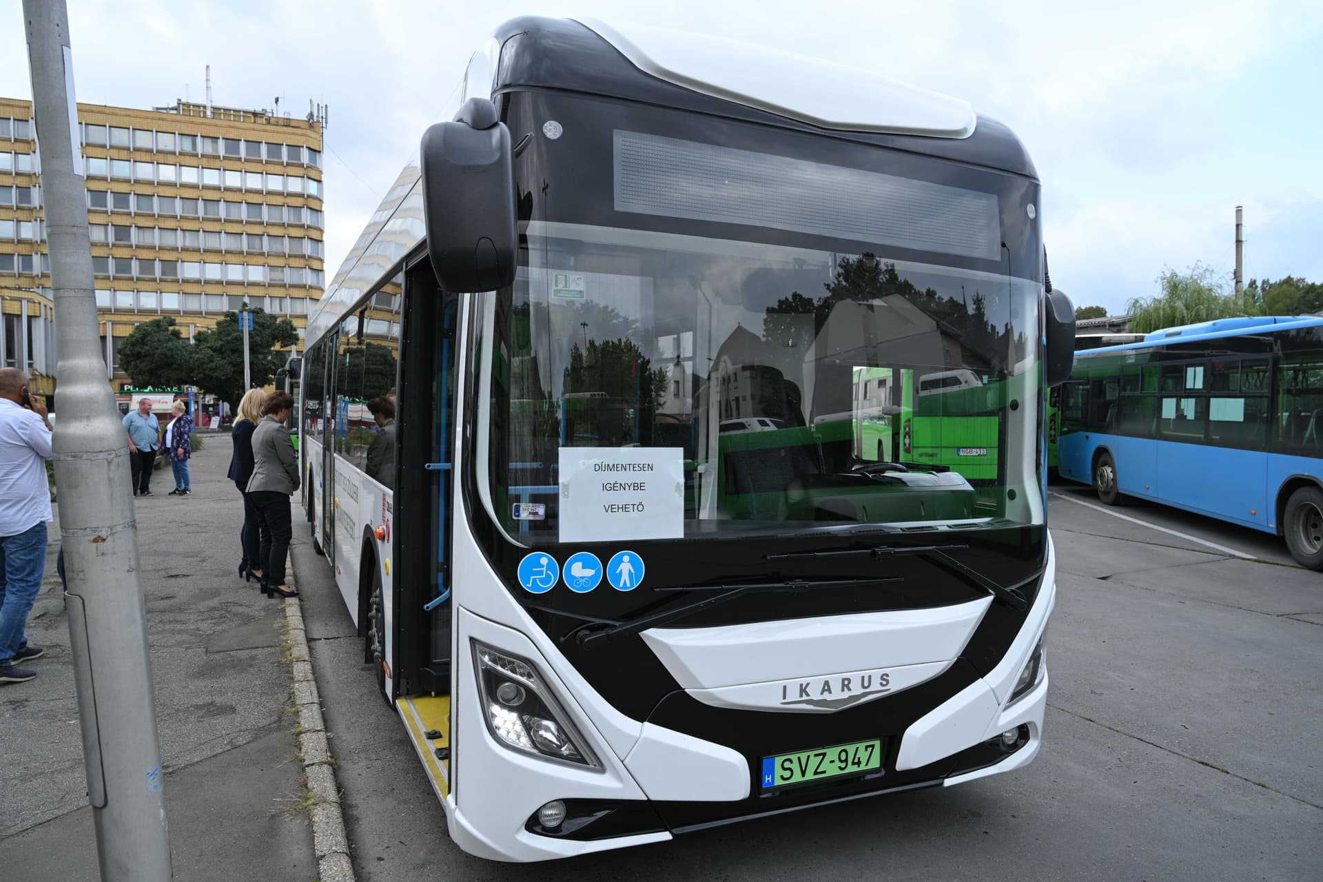 Ikarus, busz, autóbusz